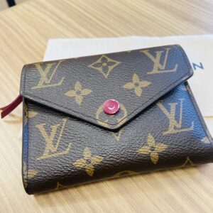 ルイヴィトン モノグラム ポルトフォイユ ヴィクトリーヌ