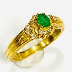 K18 エメラルド&メレダイヤ付きリング