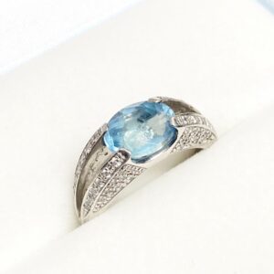 Pt900 2.7ct アクアマリン リング