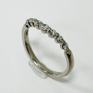 Pt900 メレダイヤ0.3ct付リング