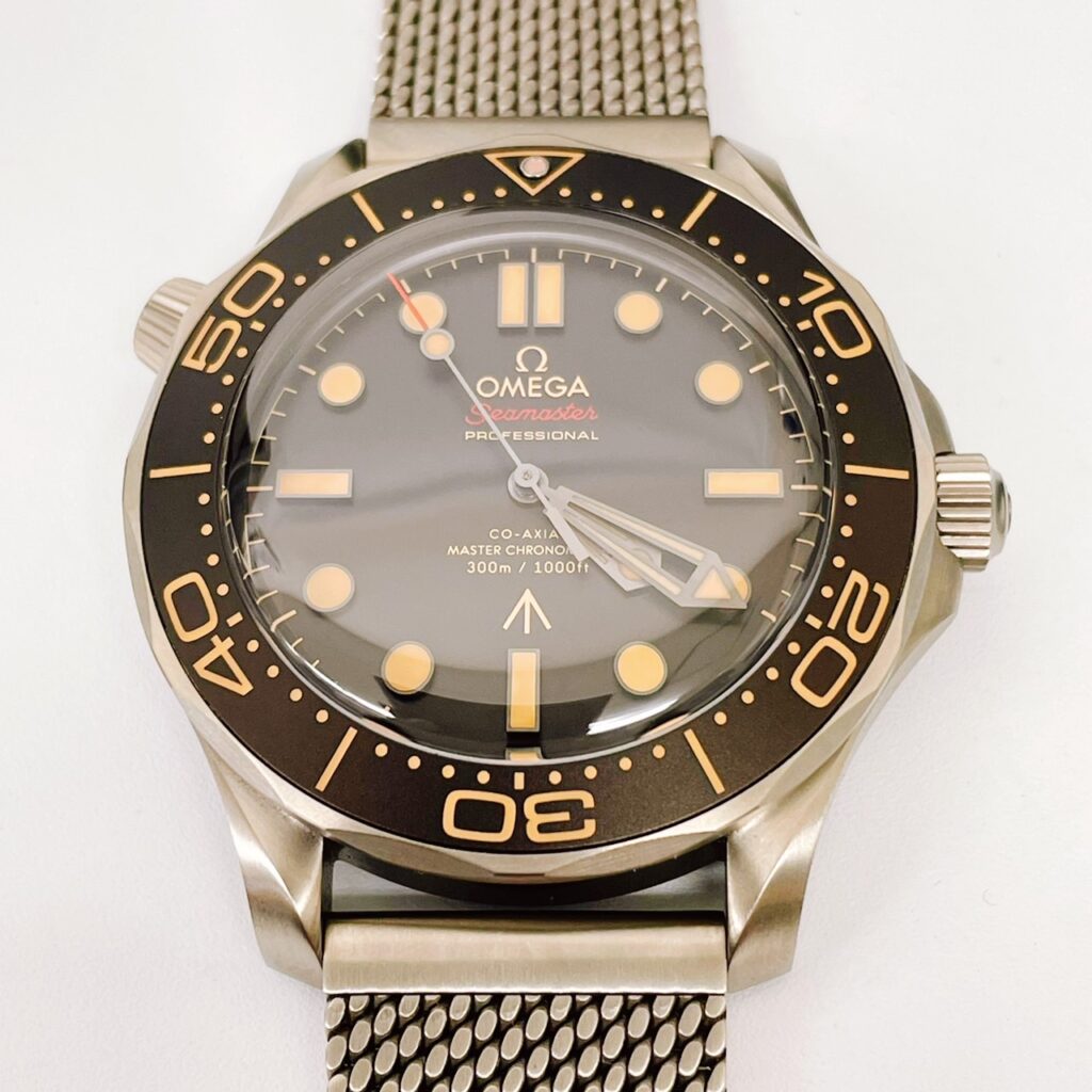 オメガ 007モデル腕時計