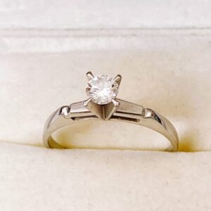 Pt900 0.26ctダイヤ付リング