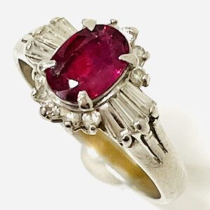 Pt850ルビー3.6ct＆メレダイヤ0.84付リング