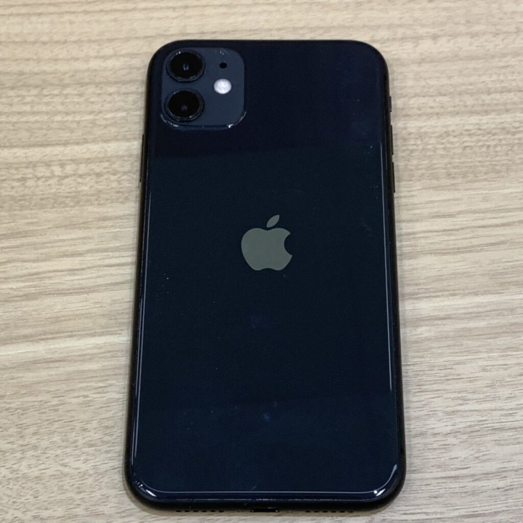 iPhone11　64㎇　ブラック