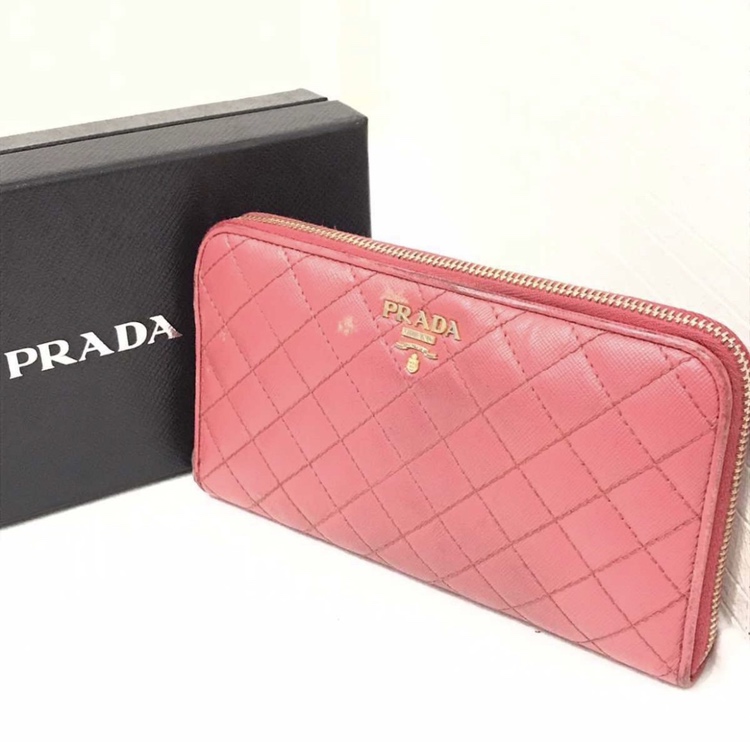 PRADA ラウンドファスナー 長財布