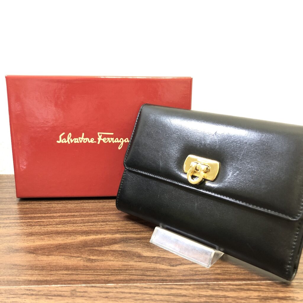 フェラガモ 二つ折り財布 vintage