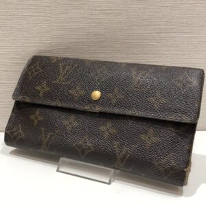 ルイヴィトン モノグラム ポルトフォイユ・インターナショナル 三つ折り長財布