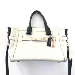 COACH スワッガー ショルダーバッグ