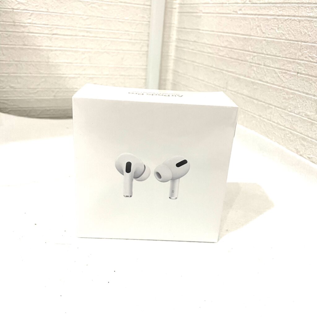 AirPods Pro MagSafe Charging Case