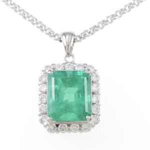 Pt900 エメラルド4.59ct ダイヤモンド0.63ct ネックレス