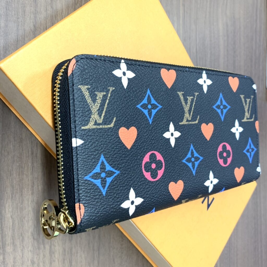 LOUIS VUITTON】 ルイ・ヴィトン ジッピーウォレット ゲームオン