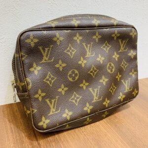 ルイヴィトン　トゥルーストワレット　セカンドバッグ