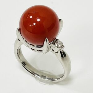 Pt900 珊瑚17ct＆メレダイヤ0.16ct付リング