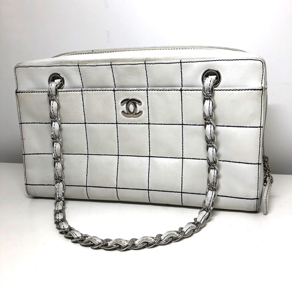 シャネル CHANEL チェーンバッグ