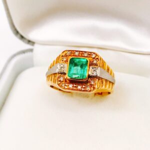 K18/Pt900 エメラルド1.18ct メレダイヤ付リング