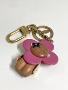 ルイヴィトン ヴィヴィエンヌ キーホルダー