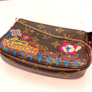 Louis Vuitton ミニポシェットアクセソワール モノグラム ヴィヴィエンヌ M69752