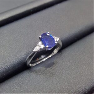 Pt900　サファイア　ダイヤリング