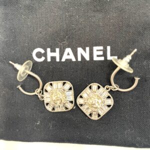 CHANEL スクエア型ピアス アクセサリー