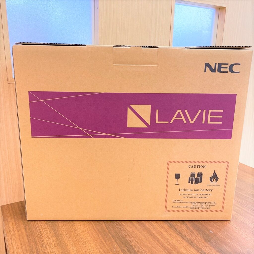 NEC　LAVIE　ノートパソコン　PC-NS700JAG