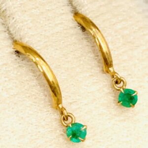 K18(18金) エメラルド0.05ct付きピアス