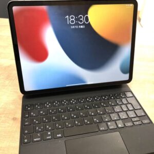iPad Pro 256GB 11インチ キーボード付き