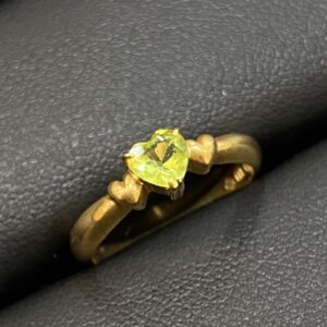 K18 ペリドット リング