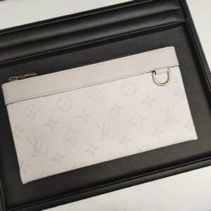 LOUIS VUITTON ルイヴィトン ディスカバリー PM