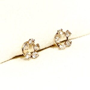 K18　ピアス　メレダイヤ付き