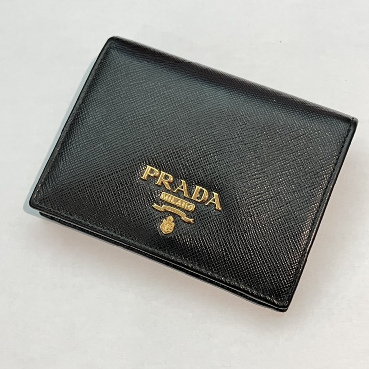 PRADA サフィアーノレザー 二つ折り財布 ブラックの買取実績 | 買取