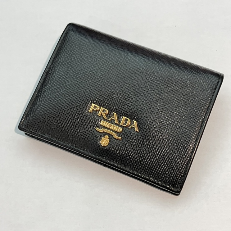 PRADA サフィアーノレザー 二つ折り財布 ブラックの買取実績 | 買取 ...