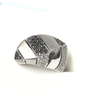 K18WG リング 1.11ctメレダイヤモンド