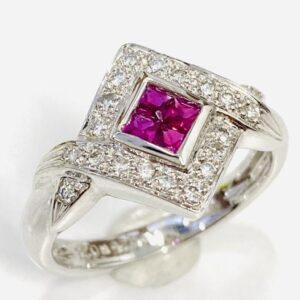 Pt900 ルビー0.25ct＆メレダイヤ0.025ct付リング