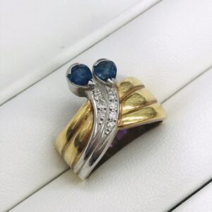 K18Pt900 0.80ctサファイア 0.08ctメレダイヤ付リング