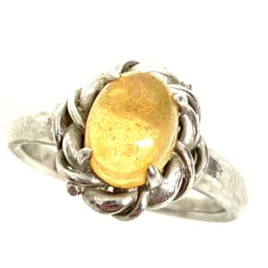 Pt900オパール7ct付リング