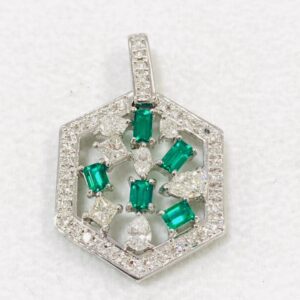 pt900 ネックレストップ エメラルド メレダイヤ