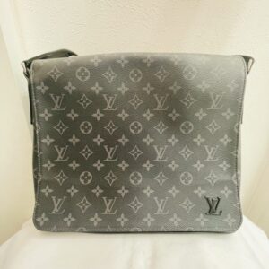 LOUIS VUITTON ルイヴィトン ディストリクト GI1148 ショルダーバッグ 斜め掛け モノグラム・エクリプス