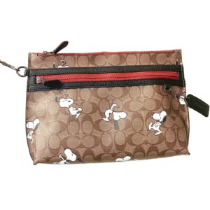 COACH　シグネチャー　クラッチバッグ　スヌーピー