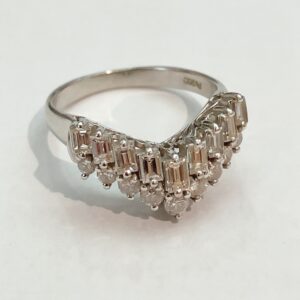 ダイヤリング Pt900