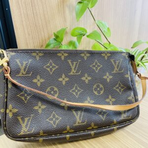 ルイ・ヴィトン モノグラム ポシェット・アクセソワール