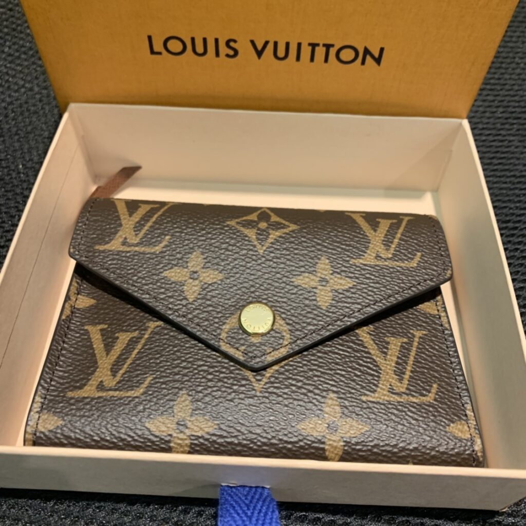 Louis Vuitton　モノグラム　ポルトフォイユ・ヴィクトリーヌ