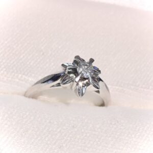 Pt900　0.2ct メレダイヤモンド付リング