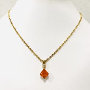 K18オパール2.25ct＆メレダイヤ0.09ctネックレス