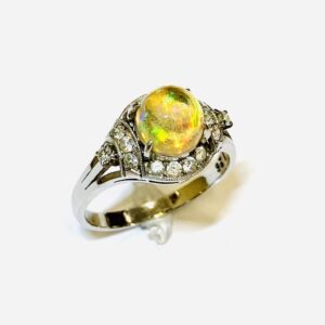 Pt850 オパール＆メレダイヤ付リング