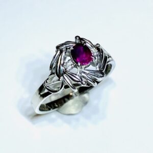 Pt900 ルビー0.31ct＆メレダイヤ0.02ct付リング