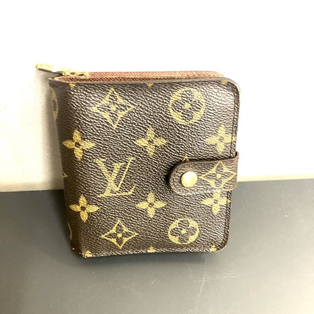 Louis Vuitton　コンパクトジップ