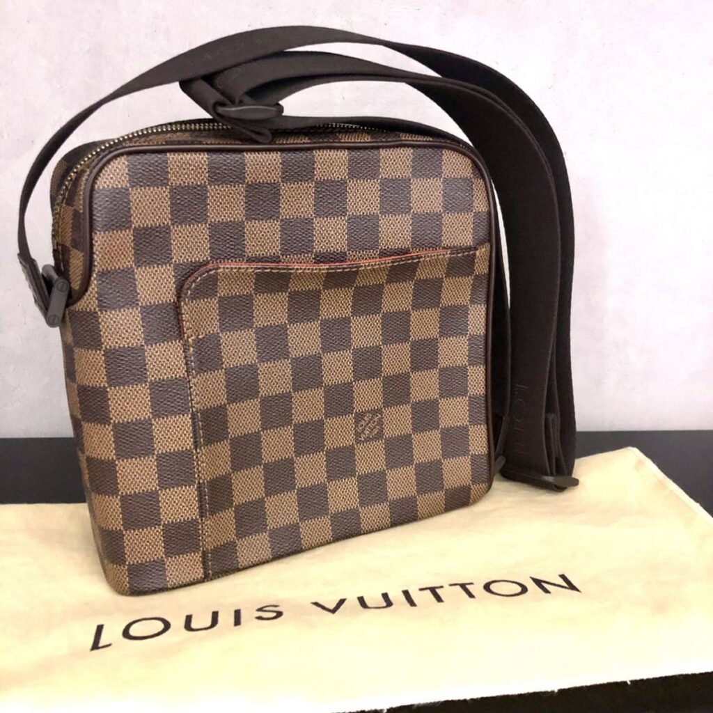 Louis Vuitton ダミエ オラフ ショルダーバッグ
