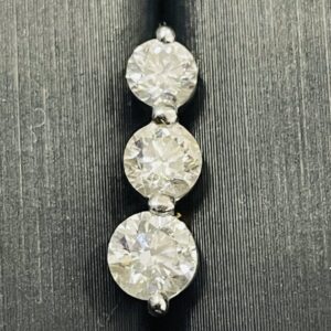 3連 ダイヤモンド Pt900 ネックレストップ