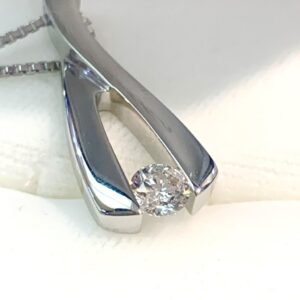 Pt900　ダイヤモンド付きネックレス　