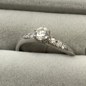 Pt900 ダイヤ付きリング